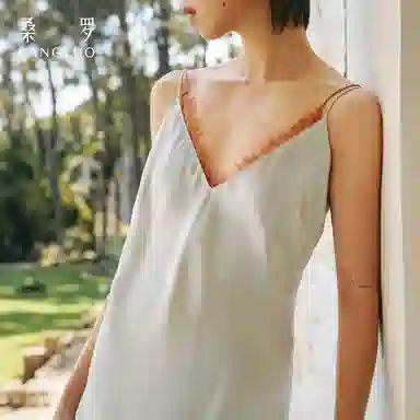 桑罗 真丝法式复古柔软蕾丝拼接无袖睡裙 女款 礼盒装