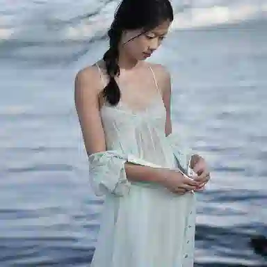 桑罗 纯色蕾丝拼接纯欲风睡衣套装 女款