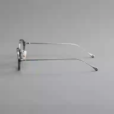 【可配度数】 青雉作 日杂高级感文艺书呆子眼镜日系时尚眼镜框高弹力不夹脸贝母鼻托 β钛板材 椭圆形 光学镜架 女款 玳瑁色日本灰黑色