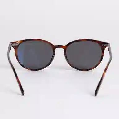 青雉作 日式扁梨形日杂风 微猫眼小众复古墨镜 轻量化细框偏光防眩光防紫外线 板材镜架 椭圆形 太阳眼镜 男女同款情侣款 玳瑁色 豆蔻色