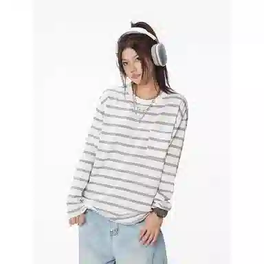 CASTLE WOODS t T