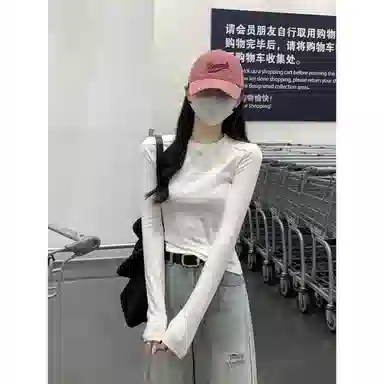 CASTLE WOODS 2025chic T