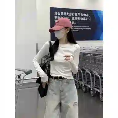 CASTLE WOODS 2025chic T