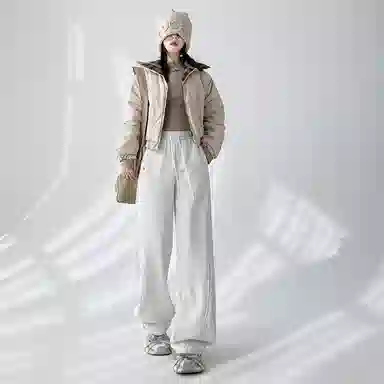 CASTLE WOODS 2025