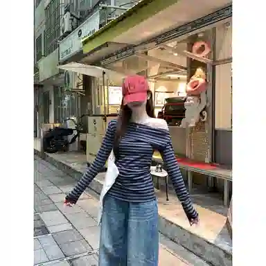 CASTLE WOODS wintage T