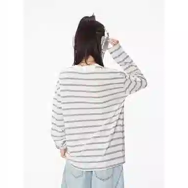 CASTLE WOODS t T