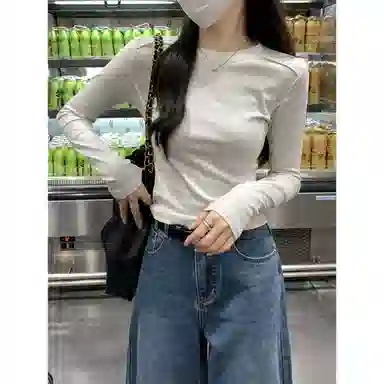 CASTLE WOODS 2025chic T