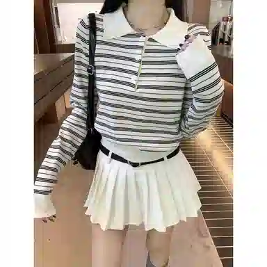 CASTLE WOODS polomiu