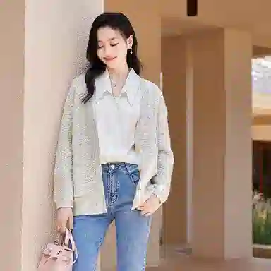 VICTORIA&VERA Misty V-Neck Knit Sweater