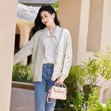 VICTORIA&VERA Misty V-Neck Knit Sweater