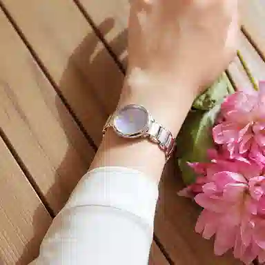 CITIZEN 28mm EM0927-87Y