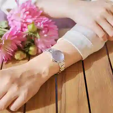 CITIZEN 28mm EM0927-87Y