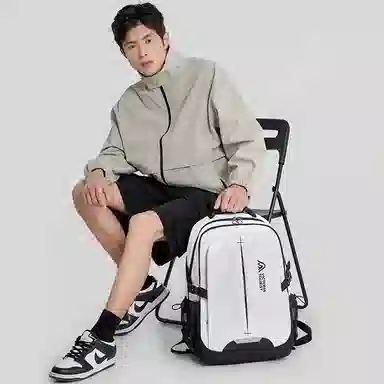 维多利亚旅行者 大容量多功能隔层可扩容收纳学生通勤出差反光轻盈简约设计时尚百搭透气休闲 尼龙 书包背包双肩包 常规 男女同款情侣款 白色