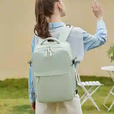 维多利亚旅行者 干湿分离多功能大容量出差独立鞋仓休闲时尚 涤纶 电脑包双肩包背包 常规 男女同款情侣款 绿色/米色/黑色