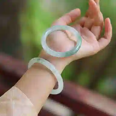 MY WORLD BEGINS AND ENDS WITH YOU