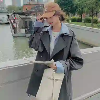 袋鼠 超火好看假两件拼接外套风衣 女款