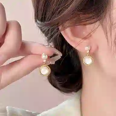 Yunxi Pearl Earrings