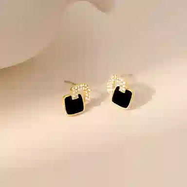 韵系 轻奢小众黑色菱形 铜镀金 耳环 女款