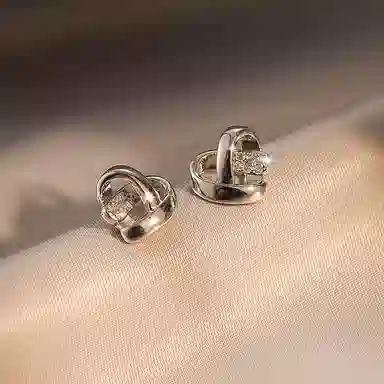 韵系 爱心锆石高级感轻奢小众设计感 电镀 耳钉 女款