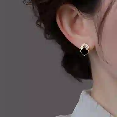 韵系 轻奢小众黑色菱形 铜镀金 耳环 女款