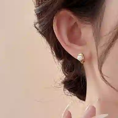 韵系 精致小巧个性设计感 淡水珍珠 耳钉 女款