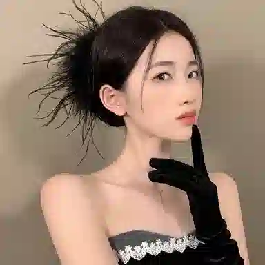 Yunxi Feather Hair Clip Black