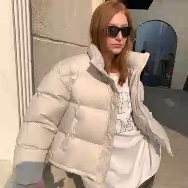 周淼 新款小立领短款外套羽绒服 女款