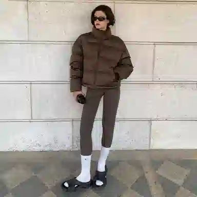 周淼 新款小立领短款外套羽绒服 女款