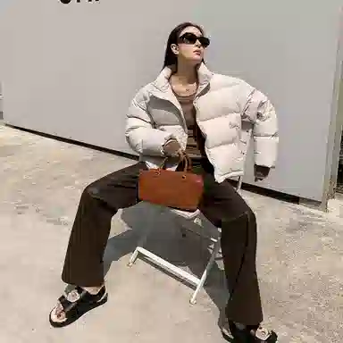 周淼 新款小立领短款外套羽绒服 女款