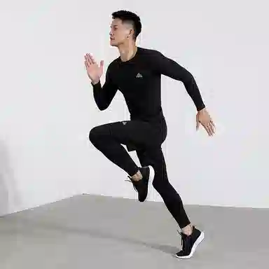 匹克 加绒保暖运动速干透气高弹紧身上衣塑形训练跑步篮球瑜伽骑行裤子健身套装 男女同款 黑色