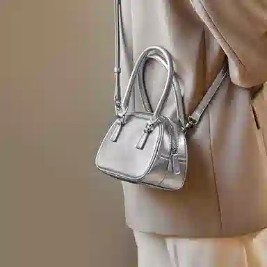 纳兰杜 女包百搭潮流甜酷少女高颜值个性精致包包 牛皮 保龄球包手提包单肩斜挎包手拎包 常规 女款 太空银/子夜黑