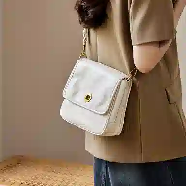 纳兰杜 女包百搭夏天简约潮流 通勤小众品牌包包 头层牛皮拼合成革 邮差包单肩包腋下包斜挎包 小号 女款 白色