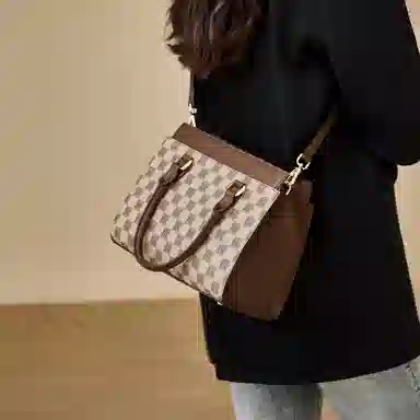 38 PVC Tote