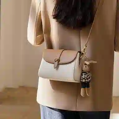 纳兰杜 包包女包时尚百搭休闲通勤高级感 牛皮拼合成革 小方包斜挎包单肩包 小号 女款 米白拼杏/棕色