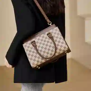 38 PVC Tote