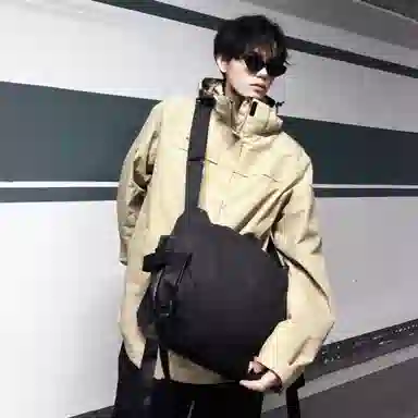 TAKITAKI Canvas Messenger Bag Black/Grey