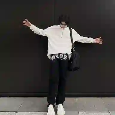 HELIPORT Sakura Basic Straight Jeans Black