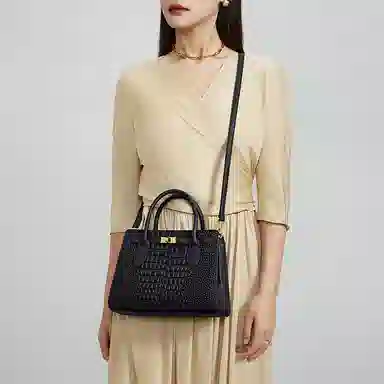 CNOLES Kelly Bag Black