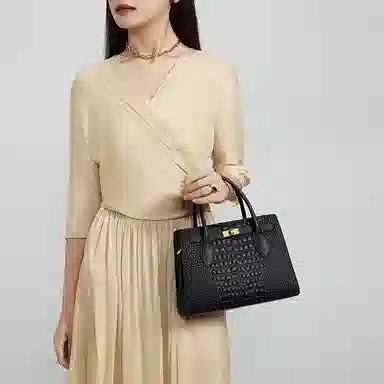 CNOLES Kelly Bag Black