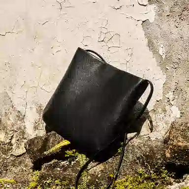 纳兰杜 复古小众水桶包高级感简约时尚休闲百搭通勤 牛皮 单肩包 女款 多色