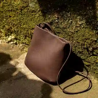 纳兰杜 复古小众水桶包高级感简约时尚休闲百搭通勤 牛皮 单肩包 女款 多色