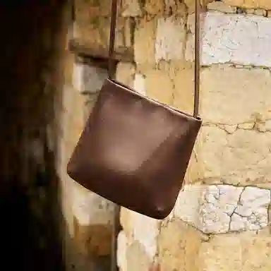 纳兰杜 复古小众水桶包高级感简约时尚休闲百搭通勤 牛皮 单肩包 女款 多色