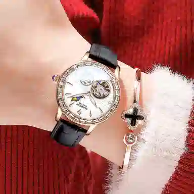 冠琴 绮梦星河系列 高颜值时尚潮流镶钻女士手表 自动机械机芯 牛皮表带 国表 女表 白色表盘 镂空飞轮夜光防水腕表