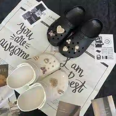 crocs