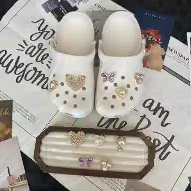 crocs