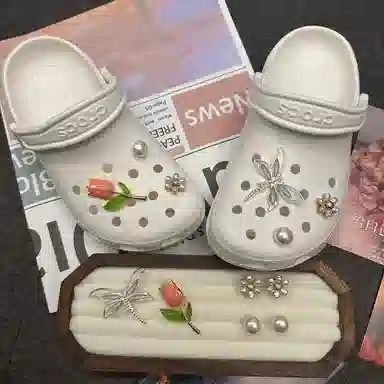 crocs