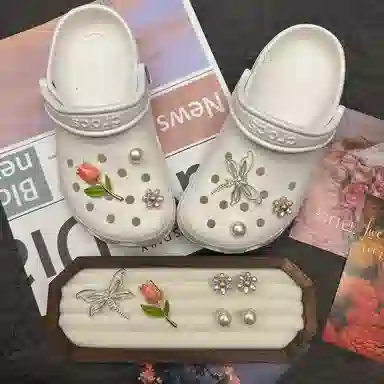 crocs