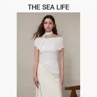 THE SEA LIFE T