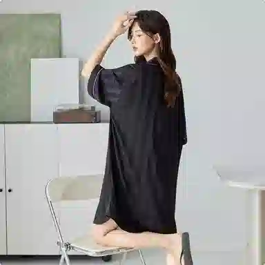 欧迪芬 丝滑冰丝短袖睡裙 女款