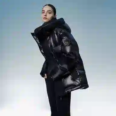 坦博尔 鹅绒短款连帽通勤面包服羽绒服 女款